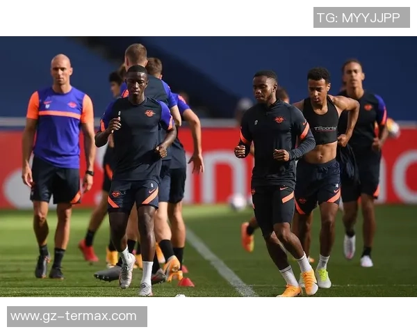 中超精彩对决巴黎圣日耳曼与莱比锡战成平局乌龙球成比赛转折点