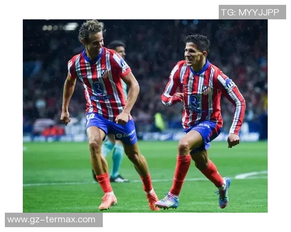 西甲焦点战巴黎圣日耳曼与马竞激战成平局补时进球引发全场热烈反响